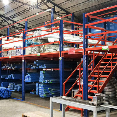 A43: Scaffalatura a sollevamento per prodotti lunghi scaffalatura a sollevamento a mezzanino