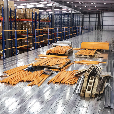 Scaffale di stoccaggio del magazzino della piattaforma del pavimento di mezzanino della piattaforma della struttura d'acciaio
