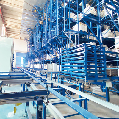 Sistema di accumulo e recupero automatico di palette a doppia stacking