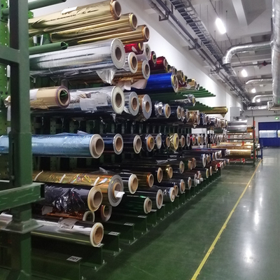 A10: Sistema di scaffalatura a cantilever a doppio lato