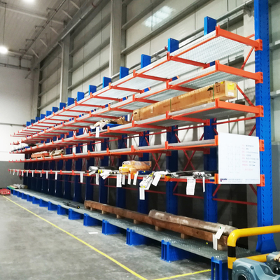 A10: Sistema di scaffalatura a cantilever a doppio lato