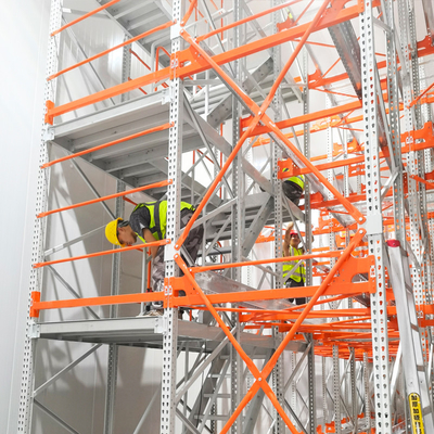 B04: Scaffalature per radio navetta a quattro vie ASRS Scaffalatura per pallet runner Scaffalature per radio navetta a quattro vie